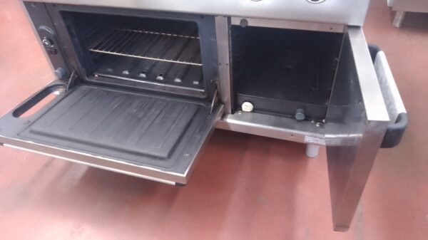 CUCINA GAS 6 FUOCHI CON FORNO e SCALDAVIVANDE - immagine 2