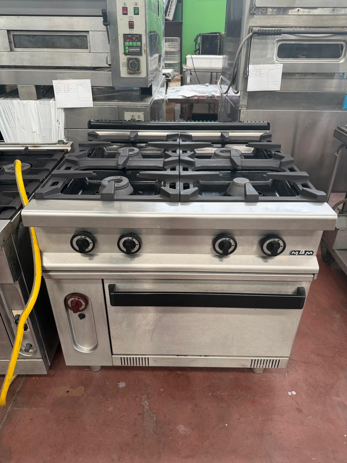 👨🏼‍🍳CUCINA 4 FUOCHI MBM (GPL) PERFETTAMENTE FUNZIONANTE COME NUOVA